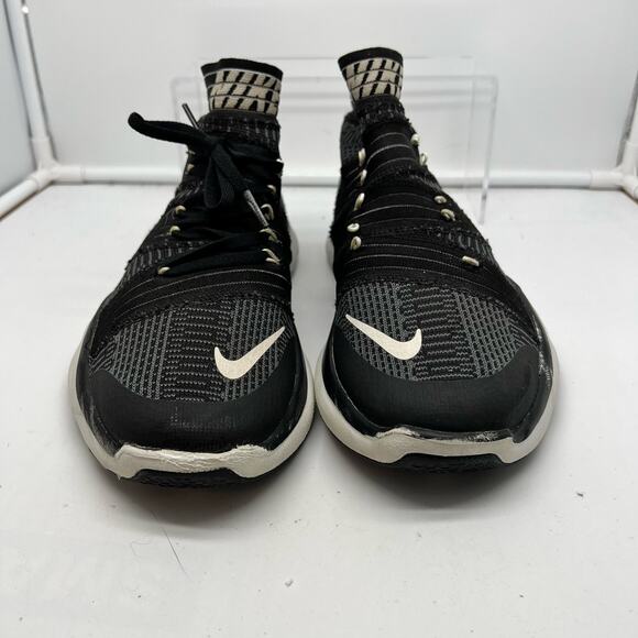 Nike Shoes Mens 8 Free Train Virtue Training 898052-001 Black White - Picture 4 of 8